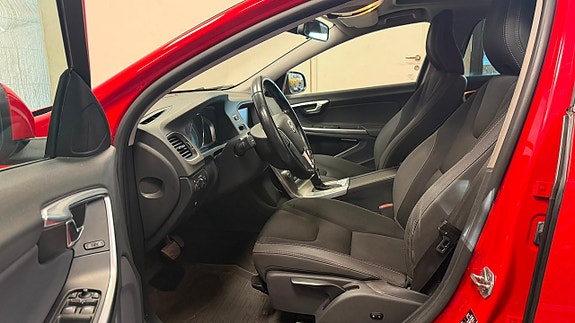 Volvo V60 11 of 15