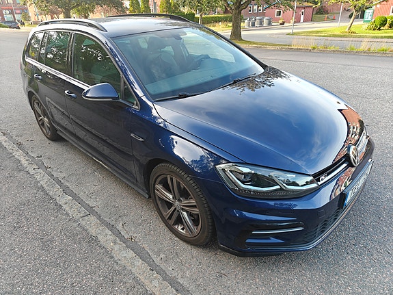 Volkswagen Golf VII 10 of 21