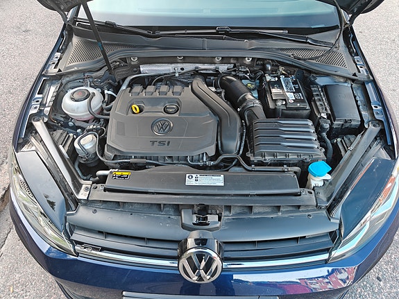 Volkswagen Golf VII 6 of 21