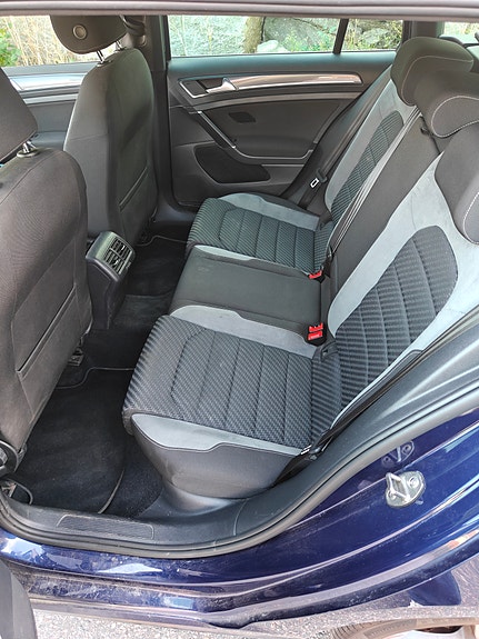 Volkswagen Golf VII 9 of 21
