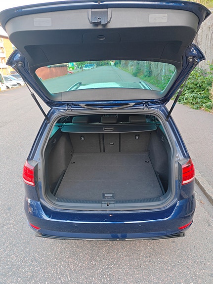 Volkswagen Golf VII 21 of 21