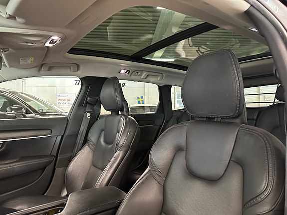 Volvo V90 Cross Country 13 of 27