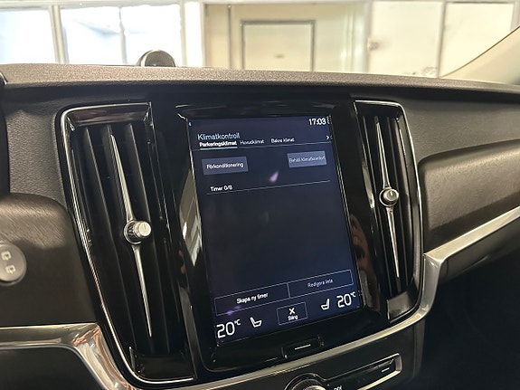 Volvo V90 Cross Country 22 of 27