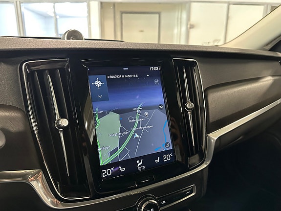Volvo V90 Cross Country 23 of 27