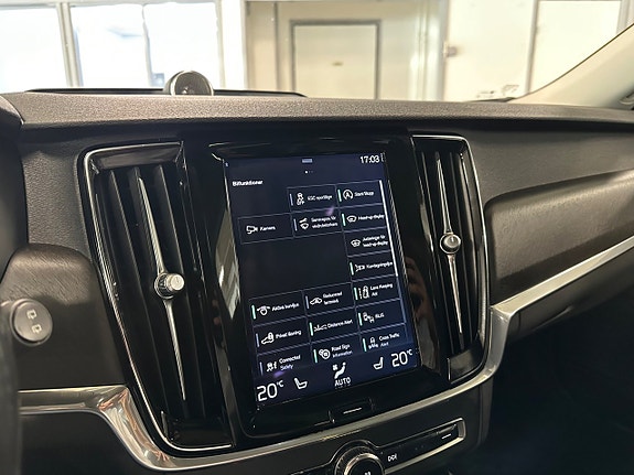 Volvo V90 Cross Country 19 of 27