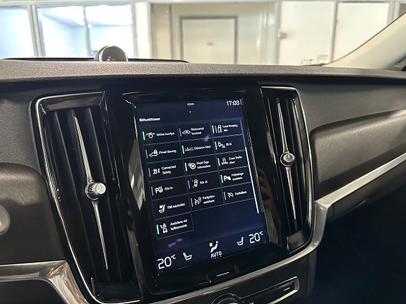 Volvo V90 Cross Country 20 of 27