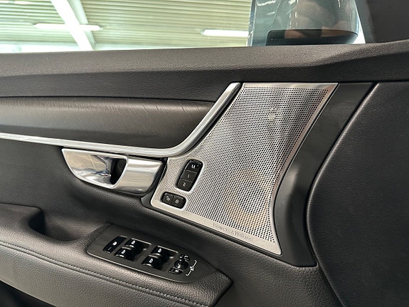 Volvo V90 Cross Country 14 of 27