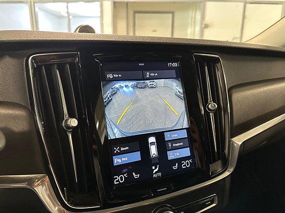 Volvo V90 Cross Country 21 of 27