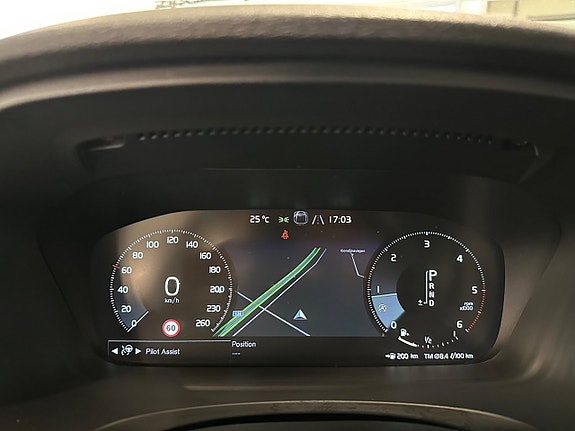 Volvo V90 Cross Country 17 of 27