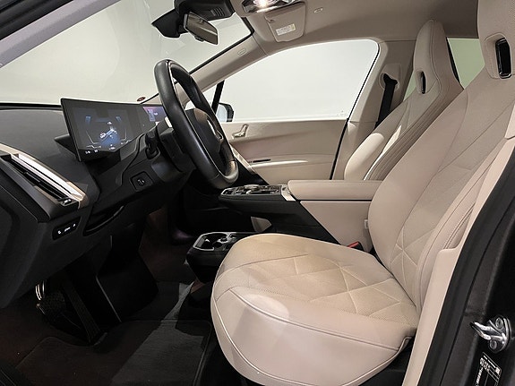 BMW iX 10 of 20