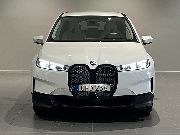 BMW iX 2 of 20