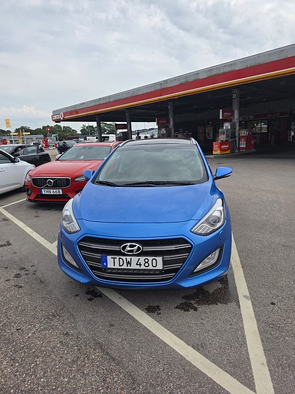 Hyundai i30 4 of 6