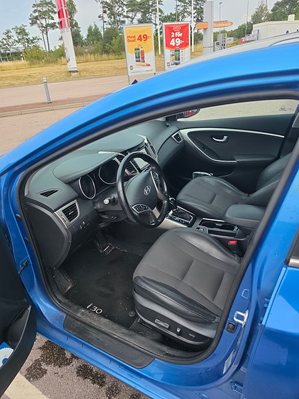 Hyundai i30 2 of 6