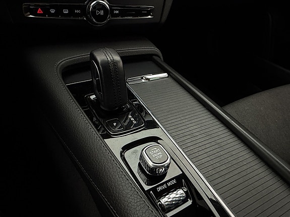 Volvo V90 26 of 30