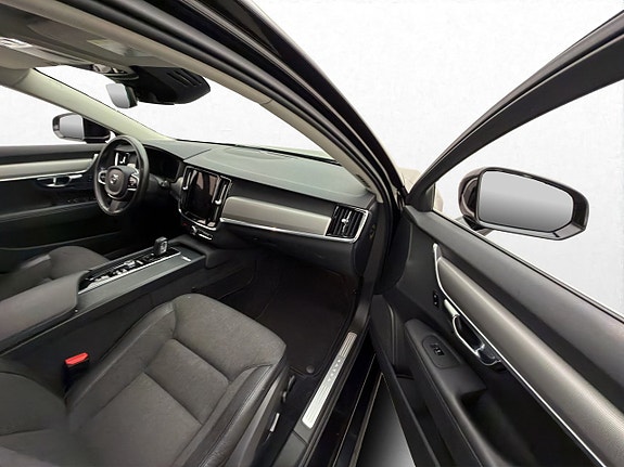 Volvo V90 27 of 30