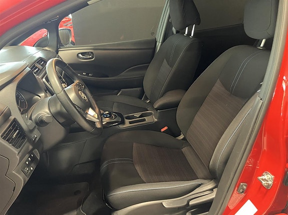 Nissan Leaf 7 of 12