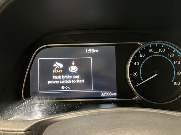 Nissan Leaf 10 of 12