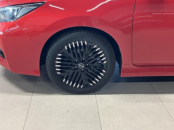 Nissan Leaf 4 of 12