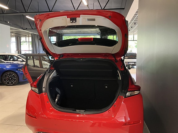 Nissan Leaf 9 of 12