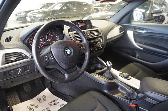 BMW 118d 6 of 13