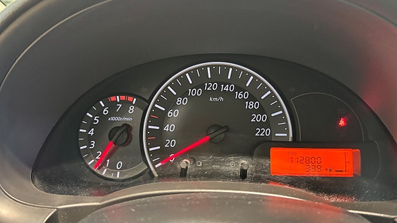 Nissan Micra 10 of 14