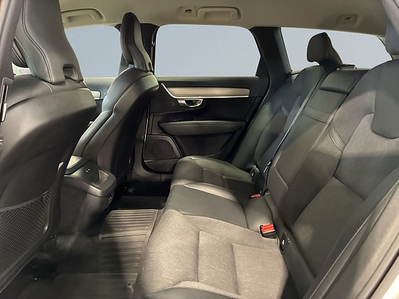 Volvo V90 Cross Country 11 of 21