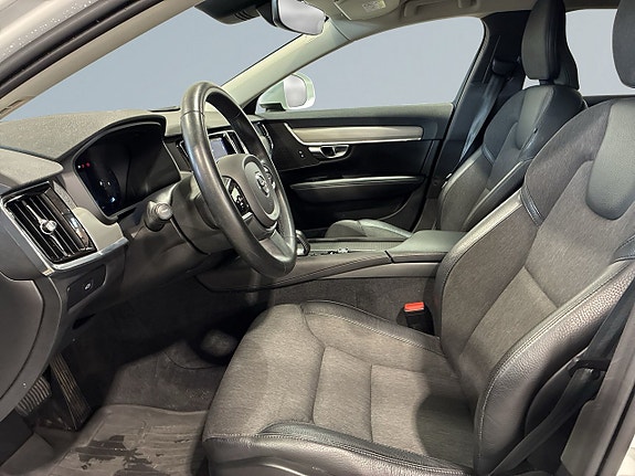 Volvo V90 Cross Country 7 of 21