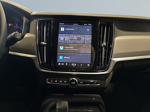 Volvo V90 Cross Country 10 of 21