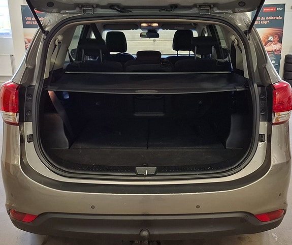 Kia Carens 16 of 26
