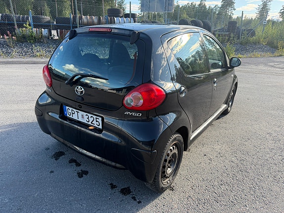 Toyota Aygo 4 of 10
