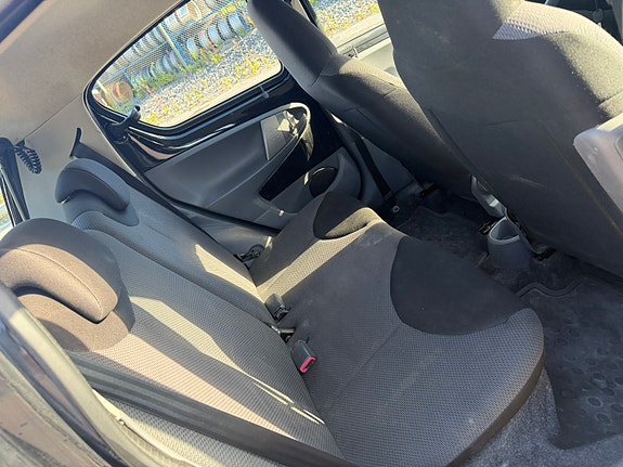Toyota Aygo 9 of 10
