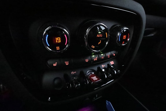 MINI Cooper S 25 of 30
