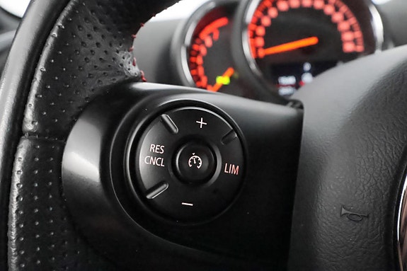 MINI Cooper S 16 of 30