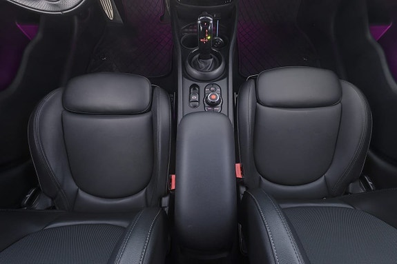 MINI Cooper S 19 of 30