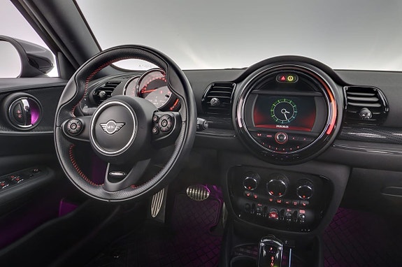 MINI Cooper S 13 of 30