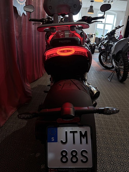 Triumph ROCKET 3 R 5 of 11