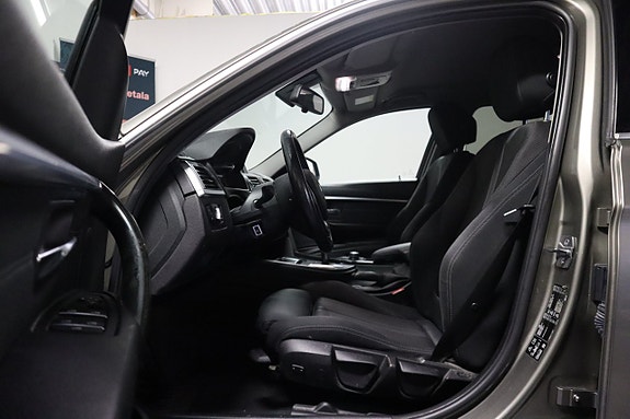 BMW 320d 12 of 25