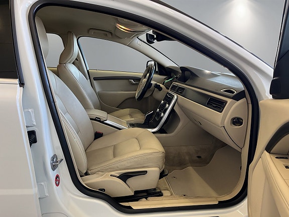 Volvo XC70 9 of 30