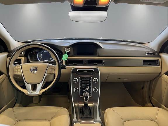 Volvo XC70 10 of 30