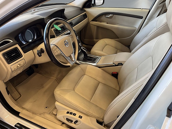 Volvo XC70 8 of 30