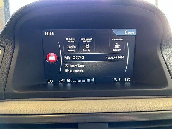 Volvo XC70 17 of 30