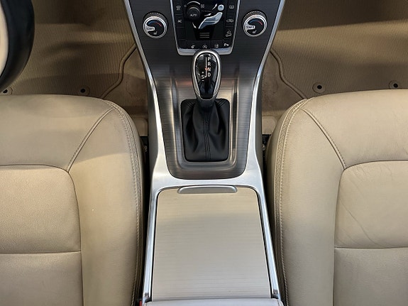 Volvo XC70 15 of 30