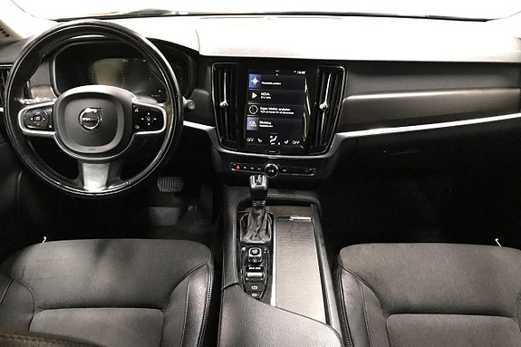 Volvo V90 Cross Country 12 of 28
