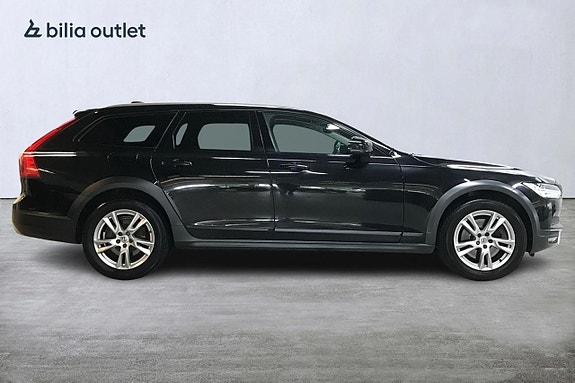 Volvo V90 Cross Country 5 of 28