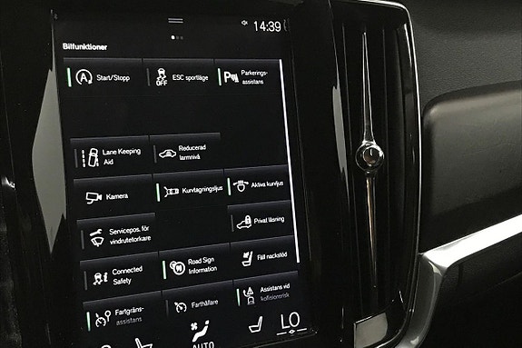 Volvo V90 Cross Country 24 of 28