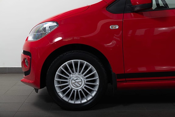 Volkswagen UP! 4 of 21