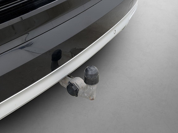 Volvo XC90 10 of 30