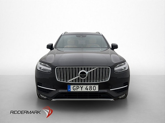 Volvo XC90 2 of 30