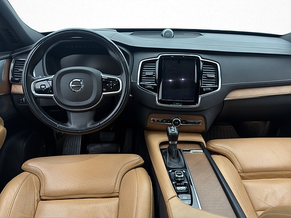 Volvo XC90 15 of 30