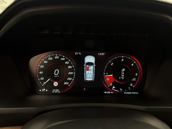Volvo XC90 21 of 30
